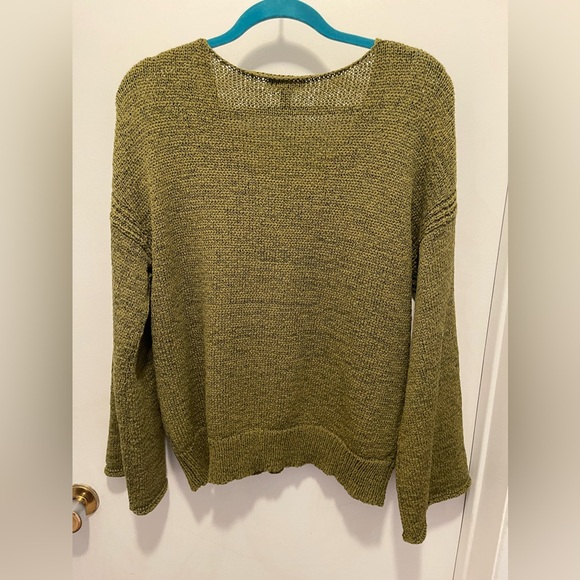 Jcrew sweater. J.Crew army green cotton v neck sweater. Jcrew green sweater. XXL - Picture 3 of 7